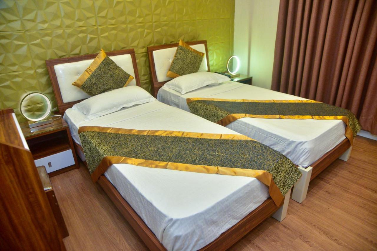 Hotel Blue Sky Kurunegala Exterior foto